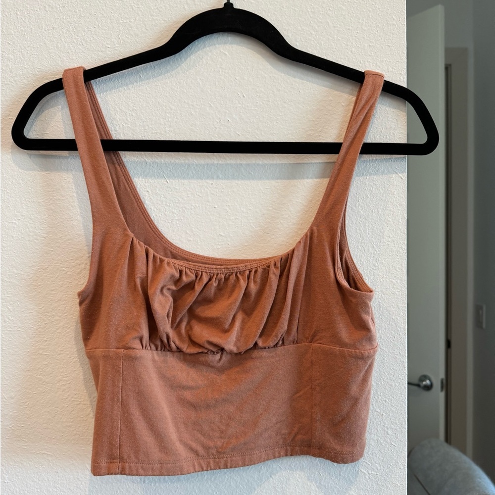 Aritzia Tank Top Wilfred Free Orbit Cropped Tank in Peachy-Pink